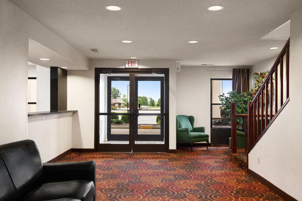 Super 8 by Wyndham Evansville North Stacer Eksteriør bilde